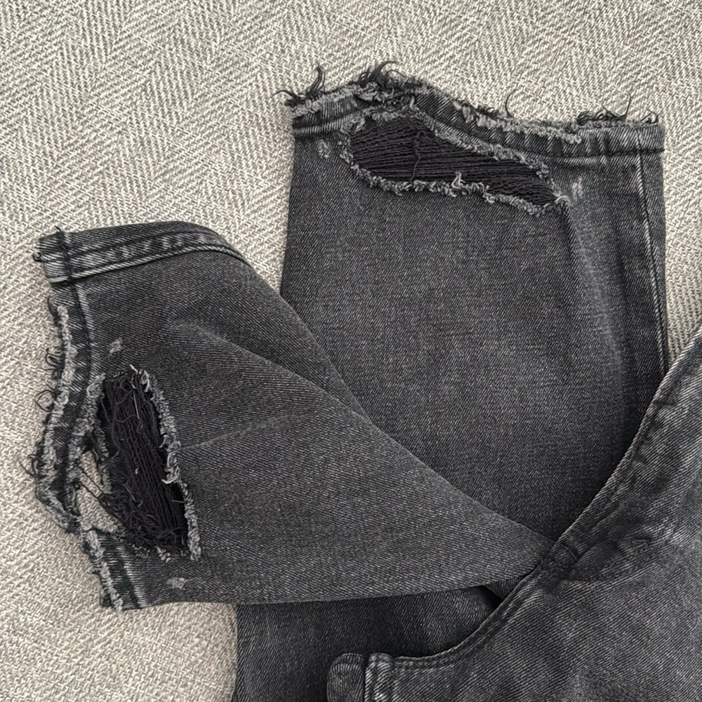 A&F- The Ankle Straight Ultra High Rise Curve Love Jeans - Picture 9 of 16